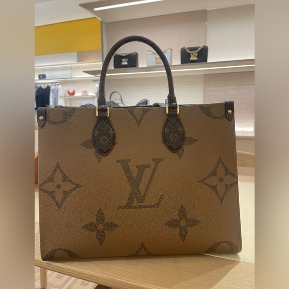 Authentic Louis Vuitton On The Go Tote MM Brown Monogram Reverse Leather New - Picture 2 of 6